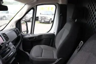 Ram ProMaster 2025 Tradesman 2500 136 WB 3dr Low Roof Cargo Van sin asiento de pasajero