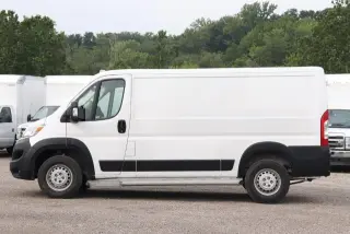 Ram ProMaster 2025 Tradesman 2500 136 WB 3dr Low Roof Cargo Van sin asiento de pasajero