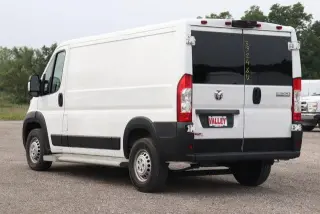 Ram ProMaster 2025 Tradesman 2500 136 WB 3dr Low Roof Cargo Van sin asiento de pasajero