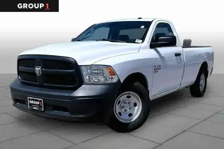 Ram 1500 Clásico 2023 4x2 Tradesman 2dr Regular Cab 8 ft. LB Pickup