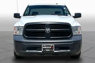 Ram 1500 Clásico 2023 4x2 Tradesman 2dr Regular Cab 8 ft. LB Pickup