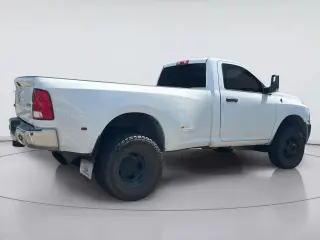 Ram 3500 2017 4x4 Tradesman 2dr Regular Cab 8 ft. LB DRW Pickup