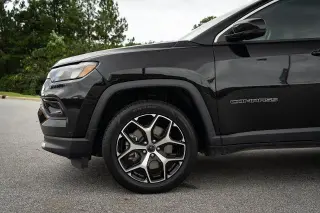 Jeep Compass 2025 4x4 Limited SUV de 4 puertas