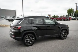 Jeep Compass 2025 4x4 Limited SUV de 4 puertas