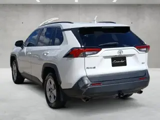Toyota RAV4 2019 XLE 4p SUV