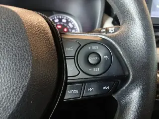 Toyota RAV4 2019 XLE 4p SUV
