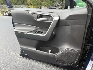 Toyota RAV4 2025 XLE 4dr SUV