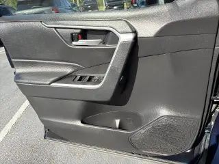 Toyota RAV4 2025 XLE 4dr SUV