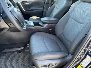 Toyota RAV4 2025 XLE 4dr SUV