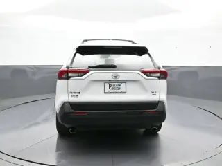 Toyota RAV4 2025 AWD XLE 4dr SUV