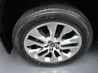 Toyota RAV4 2022 AWD Limited 4p SUV