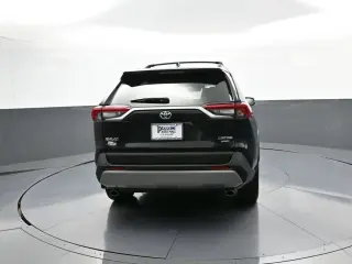 Toyota RAV4 2022 AWD Limited 4p SUV