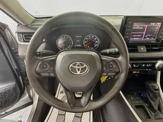 Toyota RAV4 2021 LE 4p SUV