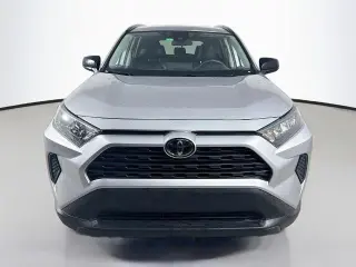 Toyota RAV4 2021 LE 4p SUV