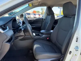 Toyota RAV4 2025 LE 4dr SUV