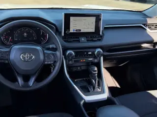 Toyota RAV4 2025 LE 4dr SUV