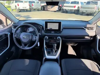Toyota RAV4 2025 LE 4dr SUV