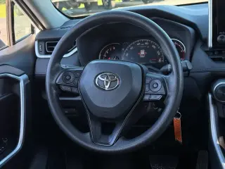 Toyota RAV4 2025 LE 4dr SUV