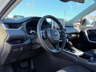 Toyota RAV4 2025 LE 4dr SUV
