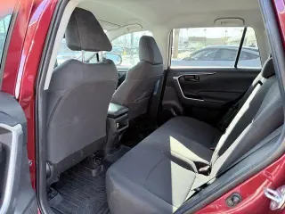 Toyota RAV4 2021 LE SUV de 4 puertas