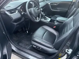 Toyota RAV4 2023 XLE Premium 4p SUV