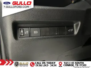 Toyota RAV4 2021 XLE Premium 4dr SUV