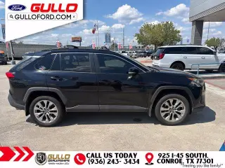 Toyota RAV4 2021 XLE Premium 4dr SUV