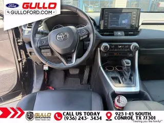 Toyota RAV4 2021 XLE Premium 4dr SUV