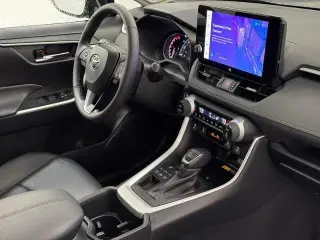 Toyota RAV4 2025 AWD XLE Premium 4p SUV
