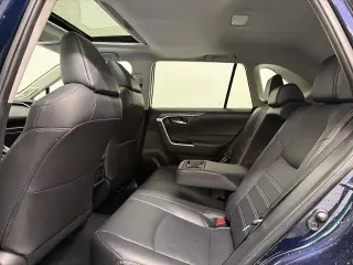 Toyota RAV4 2025 AWD XLE Premium 4p SUV
