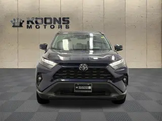 Toyota RAV4 2025 AWD XLE Premium 4p SUV