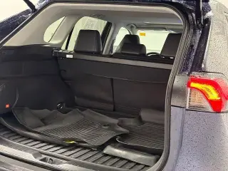 Toyota RAV4 2025 AWD XLE Premium 4p SUV