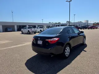 Toyota Corolla 2015 LE 4p Sedan