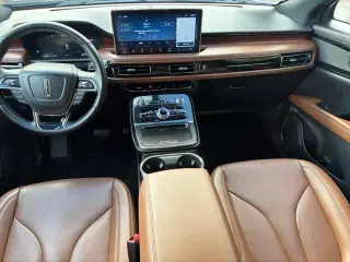 Lincoln Nautilus 2023 Reserve 4dr SUV