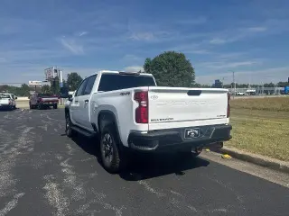 Chevrolet Silverado 2500HD 2022 4x4 Custom 4p Crew Cab SB