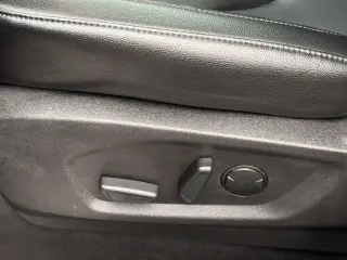 Ford Edge 2023 AWD Titanium 4p Crossover