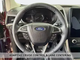 Ford Edge 2023 AWD Titanium 4dr Crossover