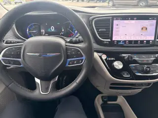 Chrysler Pacifica Plug-In Hybrid 2024 Select 4dr Mini-Van
