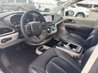 Chrysler Pacifica Plug-In Hybrid 2024 Select 4dr Mini-Van