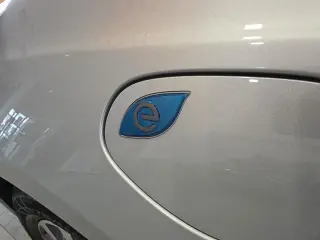 Chrysler Pacifica Plug-In Hybrid 2023 Limited 4dr Mini-Van