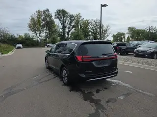 Chrysler Pacifica Plug-In Hybrid 2023 Touring L 4dr Mini-Van