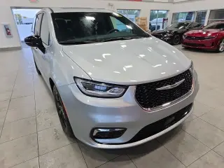 Chrysler Pacifica 2026 Limited 4dr Mini-Van