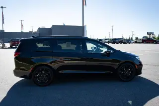 Chrysler Pacifica 2025 Limited 4dr Mini-Van