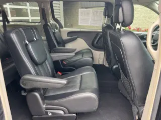 Chrysler Town and Country 2016 Touring-L 4dr Mini-Van
