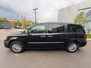Chrysler Town and Country 2016 Touring-L 4dr Mini-Van