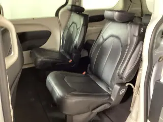 Chrysler Pacifica 2024 Touring L 4 puertas Minivan