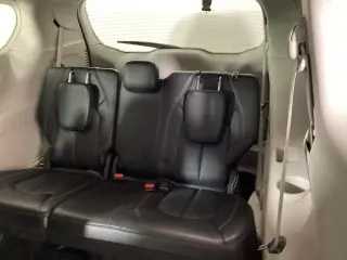Chrysler Pacifica 2024 Touring L 4 puertas Minivan