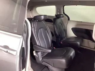 Chrysler Pacifica 2024 Touring L 4 puertas Minivan