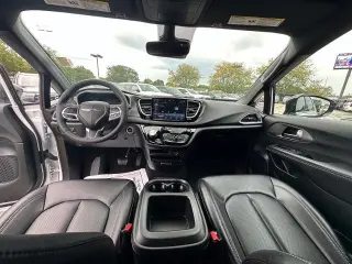 Chrysler Pacifica 2026 Select 4dr Mini-Van