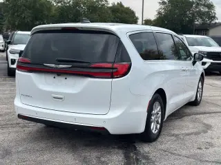 Chrysler Pacifica 2026 Select 4dr Mini-Van